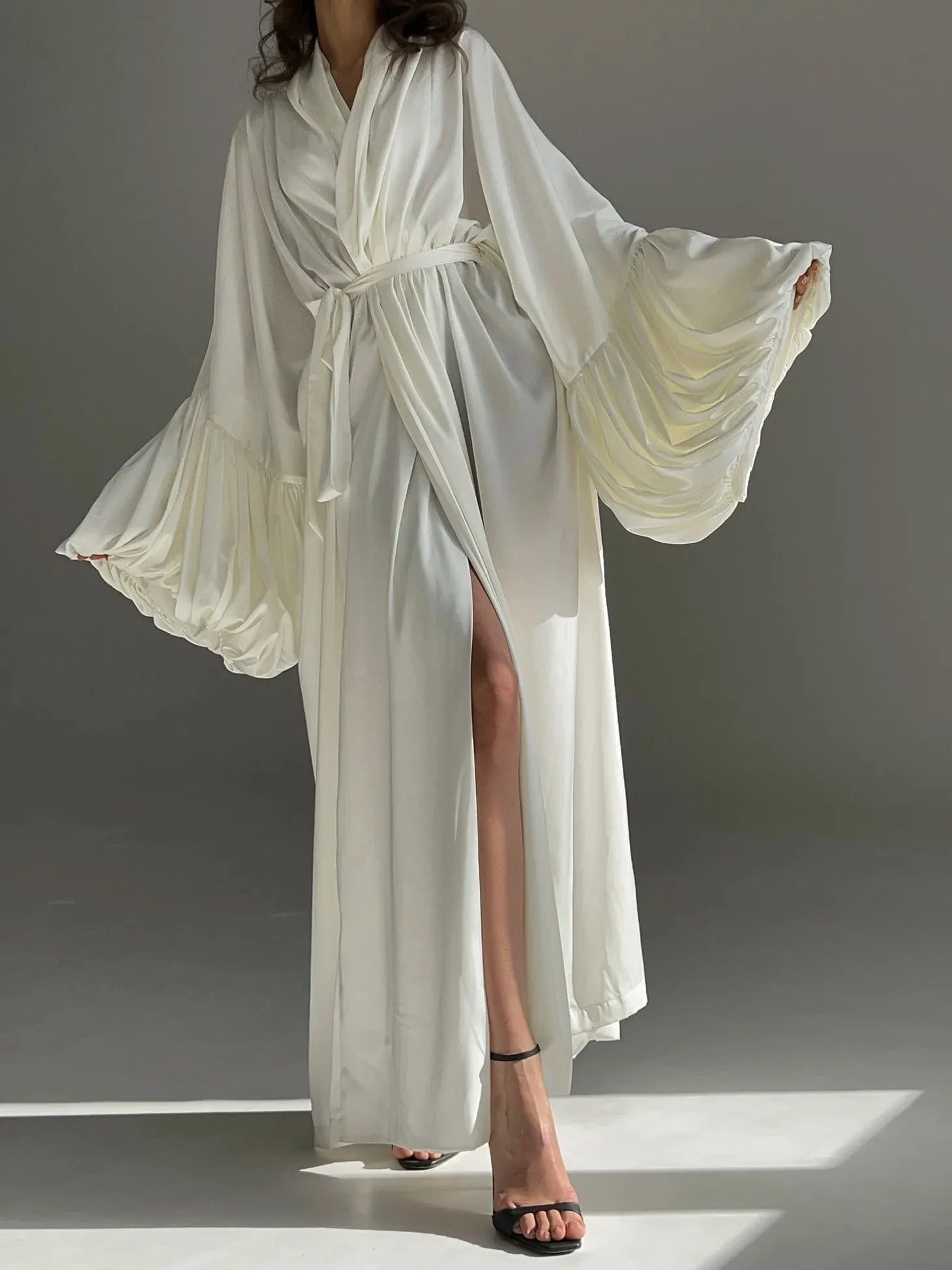 LILIANA White Silk Robe - Inna Elsie