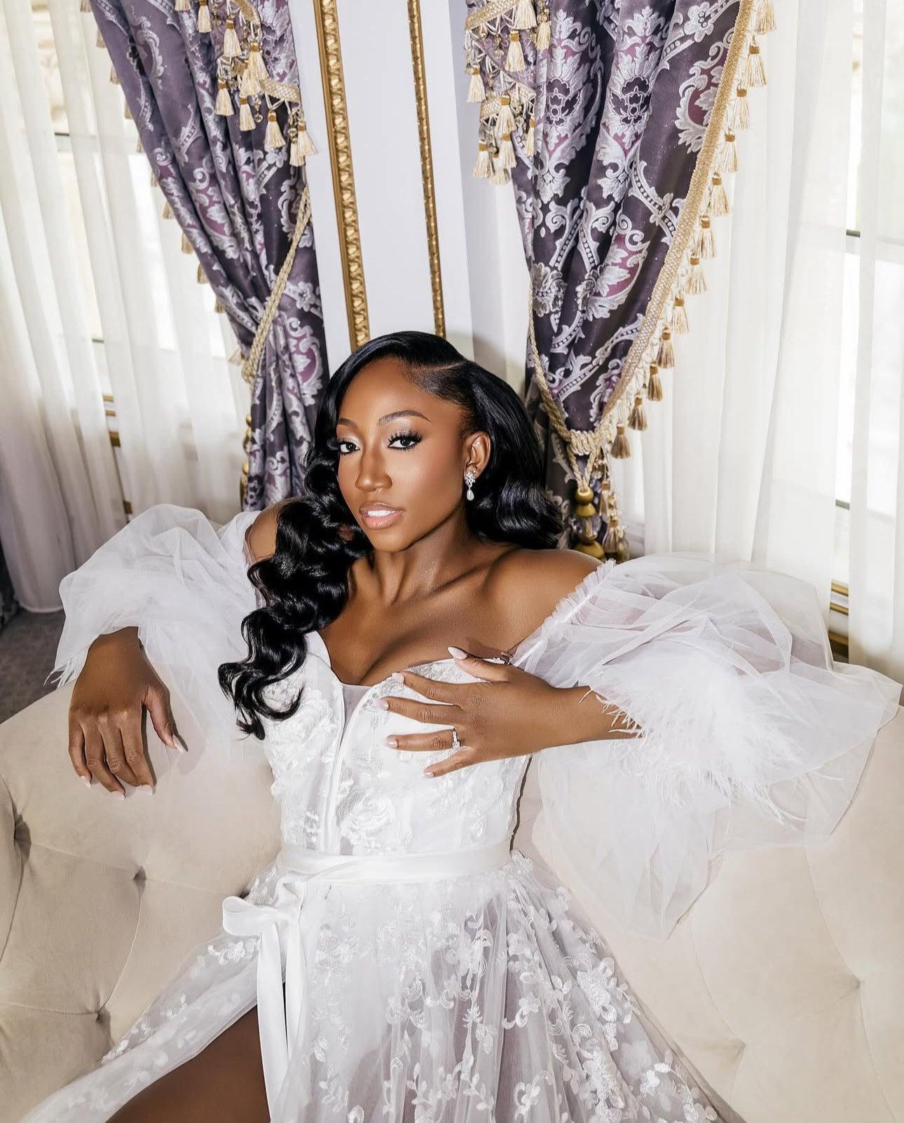 MELANIA Luxury Off Shoulder Bridal Robe