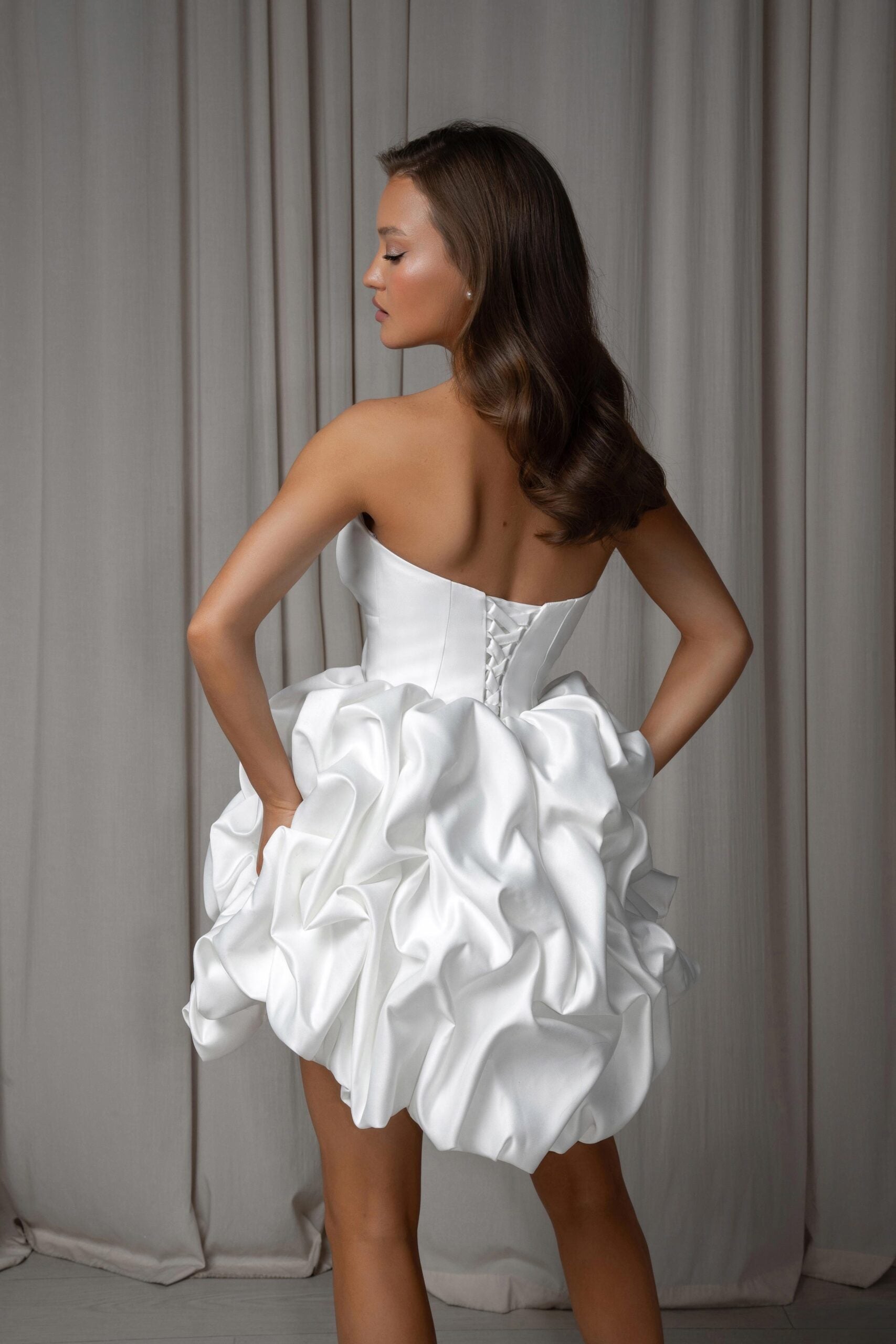 VENECIA White Short Dress