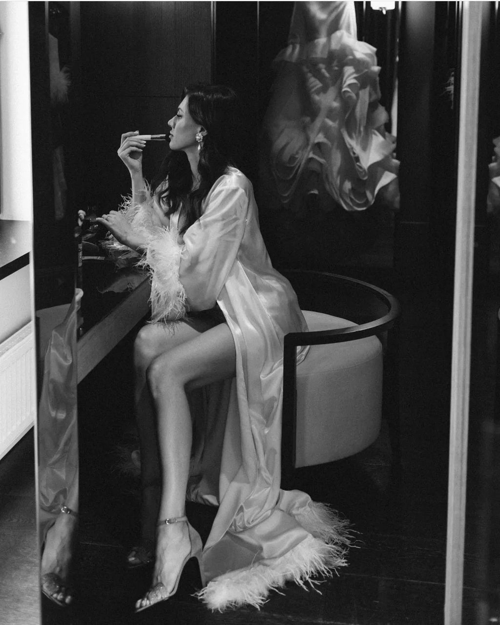 Luxury CINDY Bridal Silk Robe With Feathers