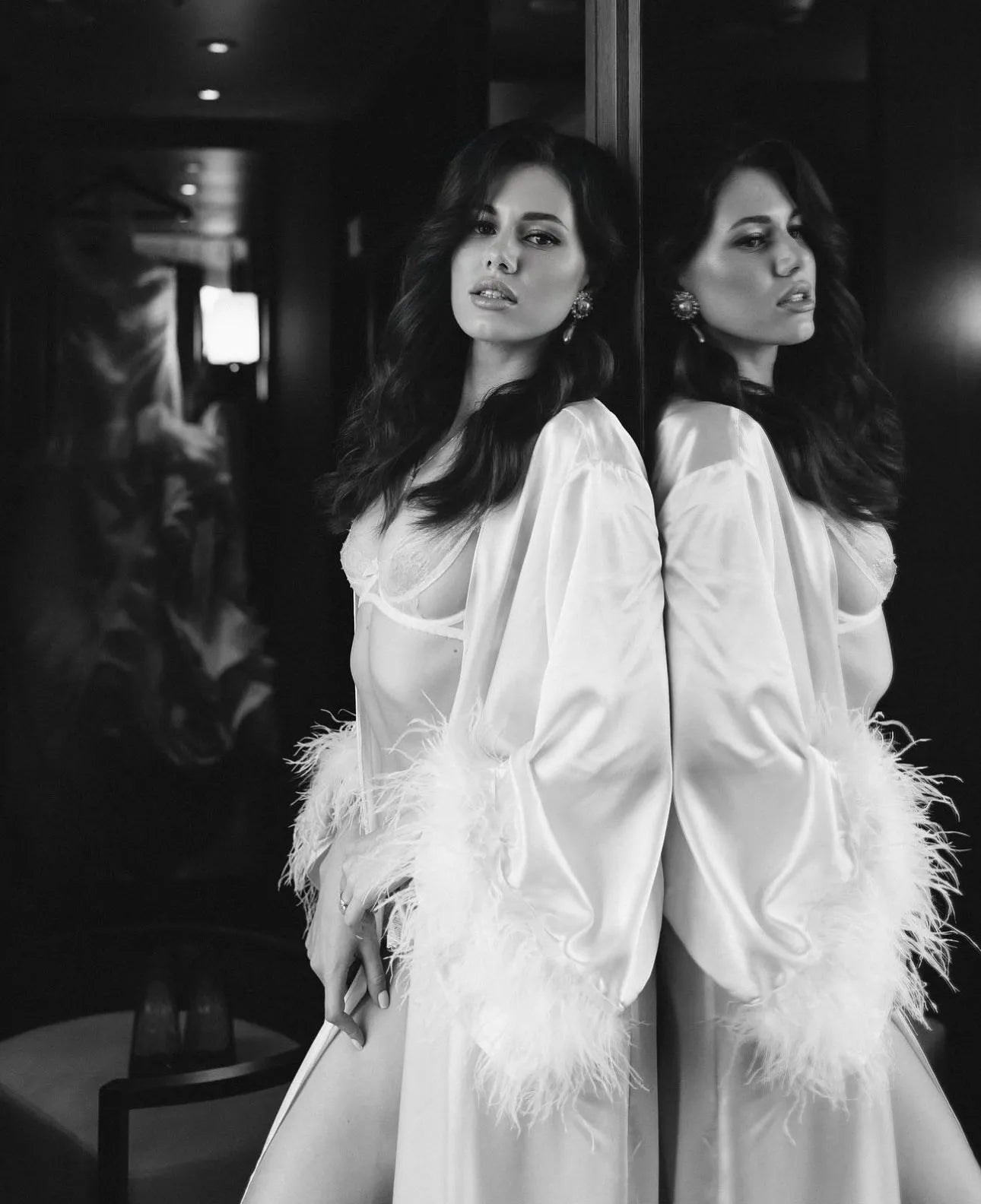 Luxury CINDY Bridal Silk Robe With Feathers