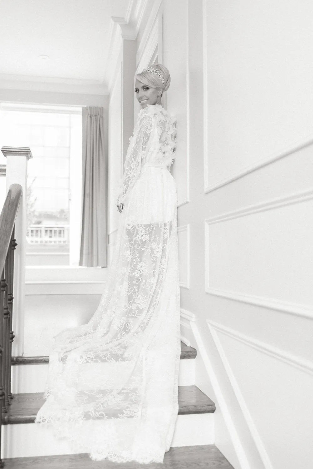 luxury  long bridal robe lace with butterflies